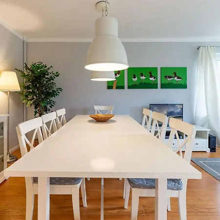 Apartman Bi De 1 *